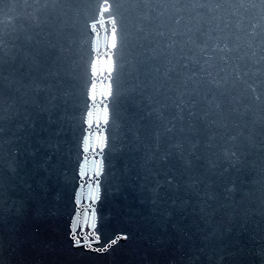 Elegant Silver Leaf Bracelet